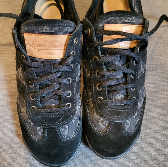 Louis Vuitton sneakers - Picture 4 of 8